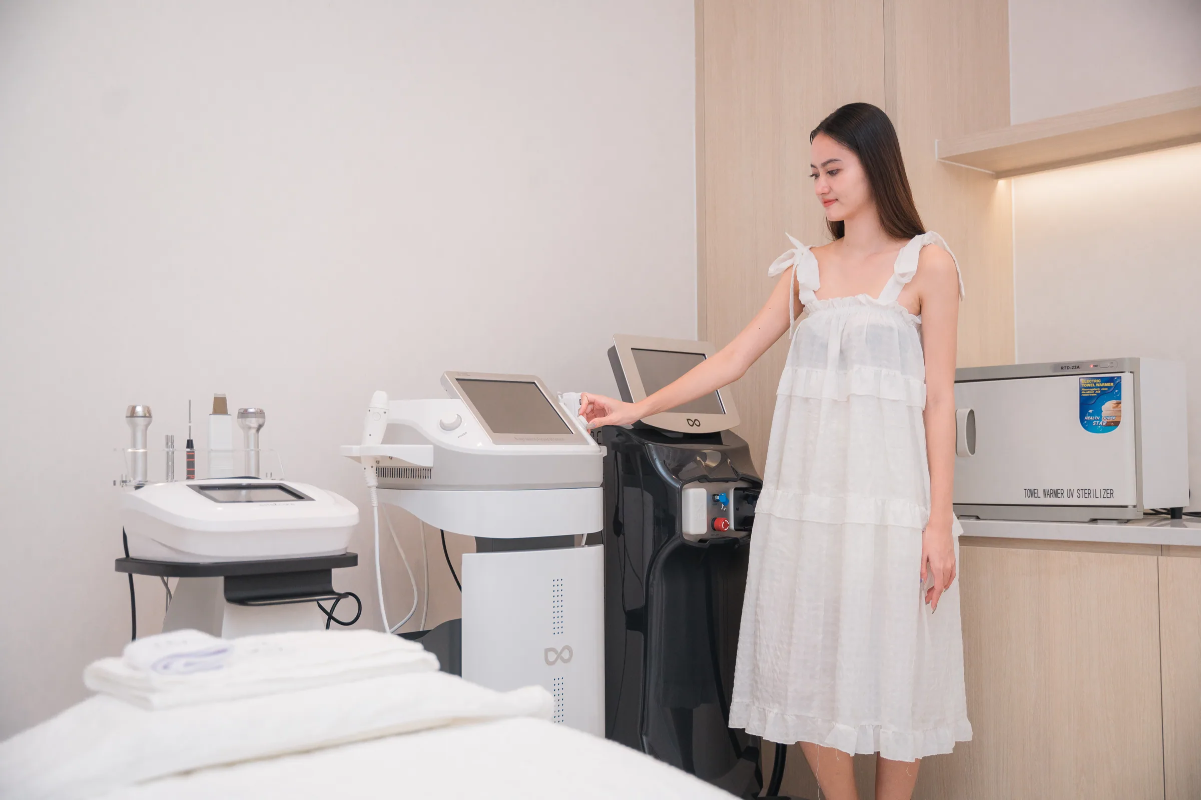 Non-invasive treatment technology at PG Aesthetic Center
